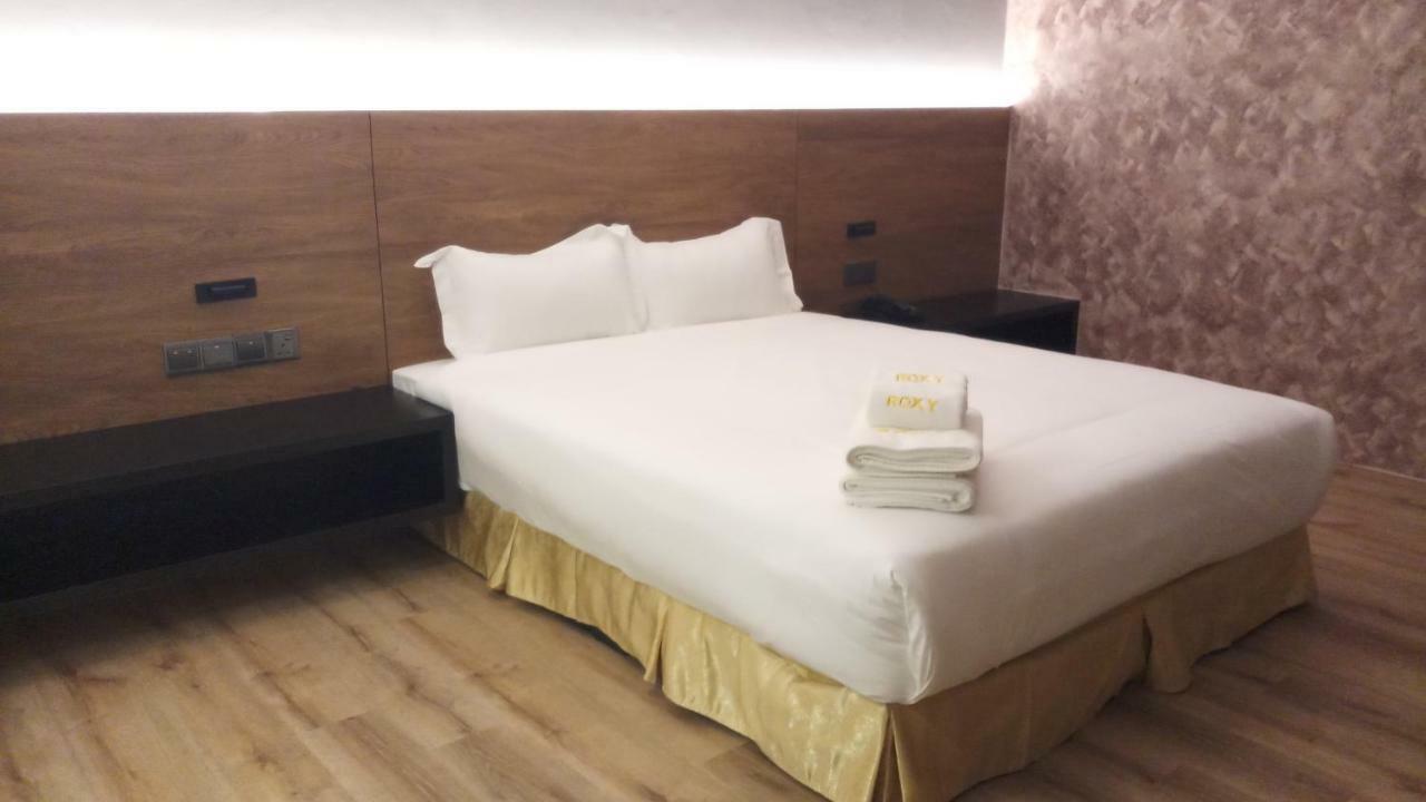 Roxy Hotel Padungan Kuching Exterior foto